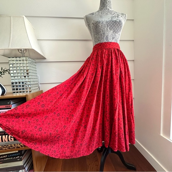 Carole Little Dresses & Skirts - Vintage Carole Little Red Floral Skirt Saint Tropez West